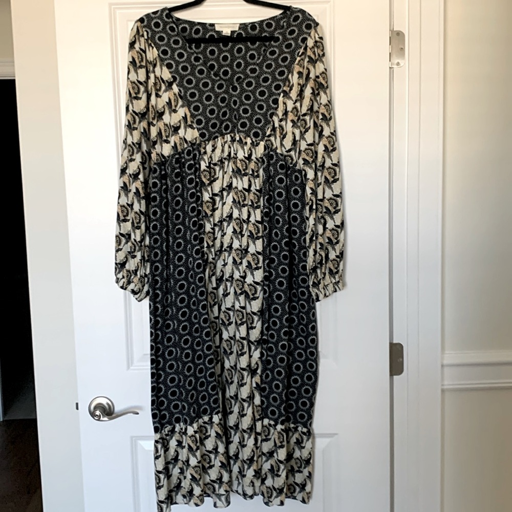 Never worn, Bohemian, 1X, black and cream Maxi dress